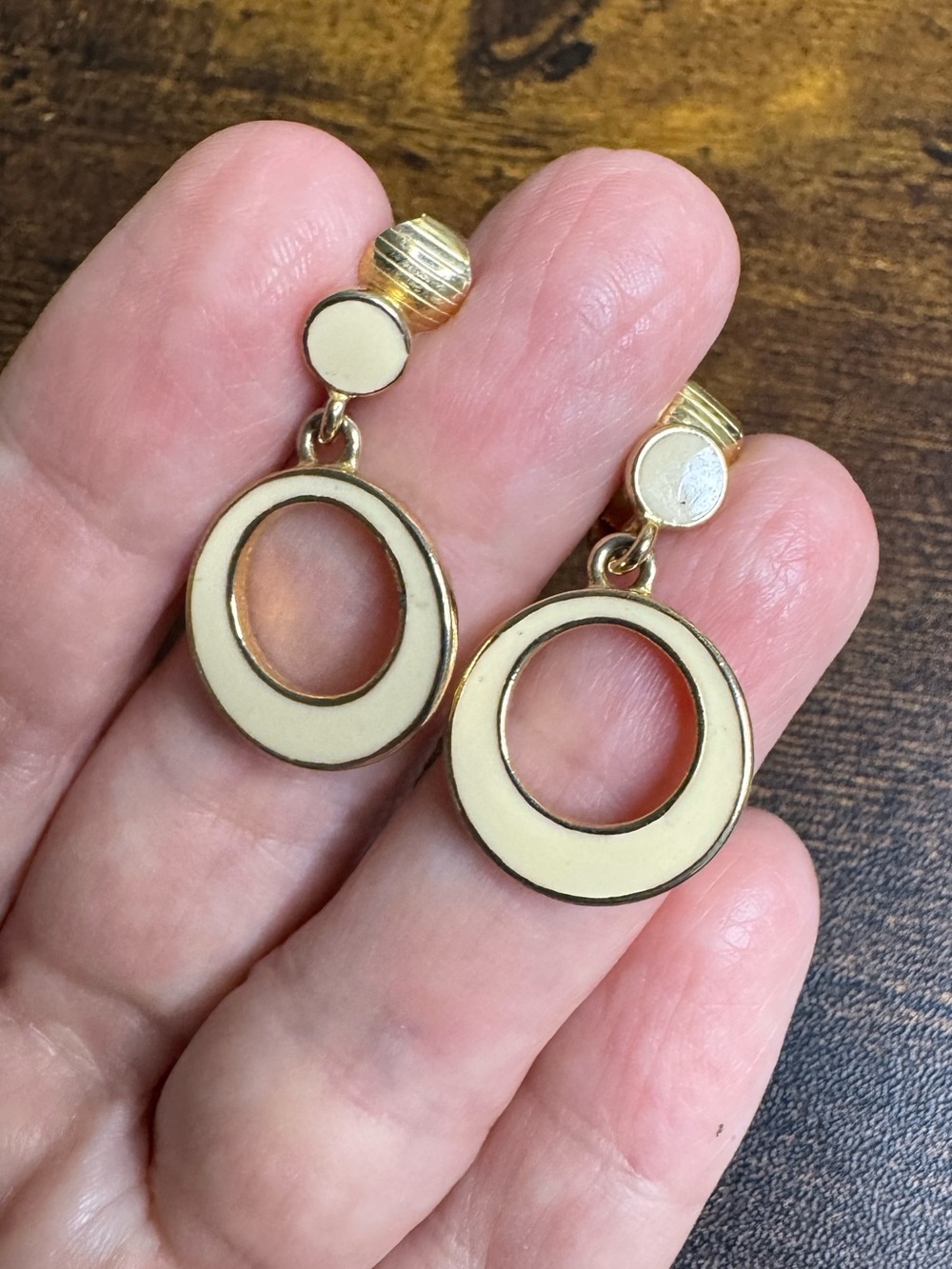 Vintage 80’s Gold and Cream Enamel Open-Circle Drop Clip-On Earrings - Modernist